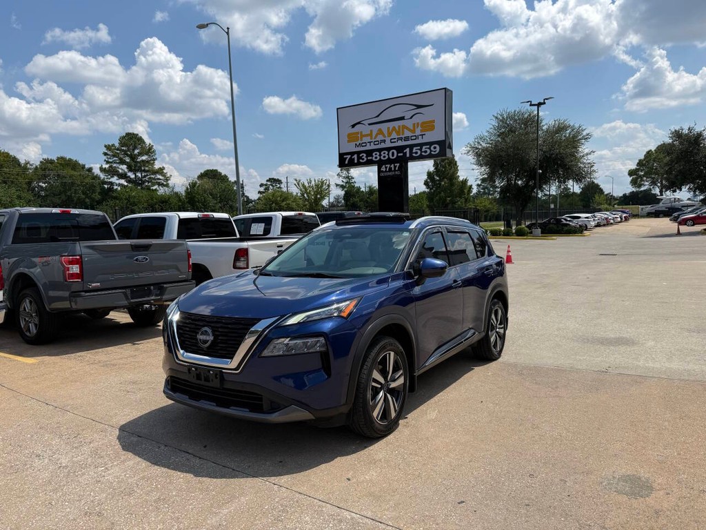 Nissan Rogue Vehicle Full-screen Gallery Image 03