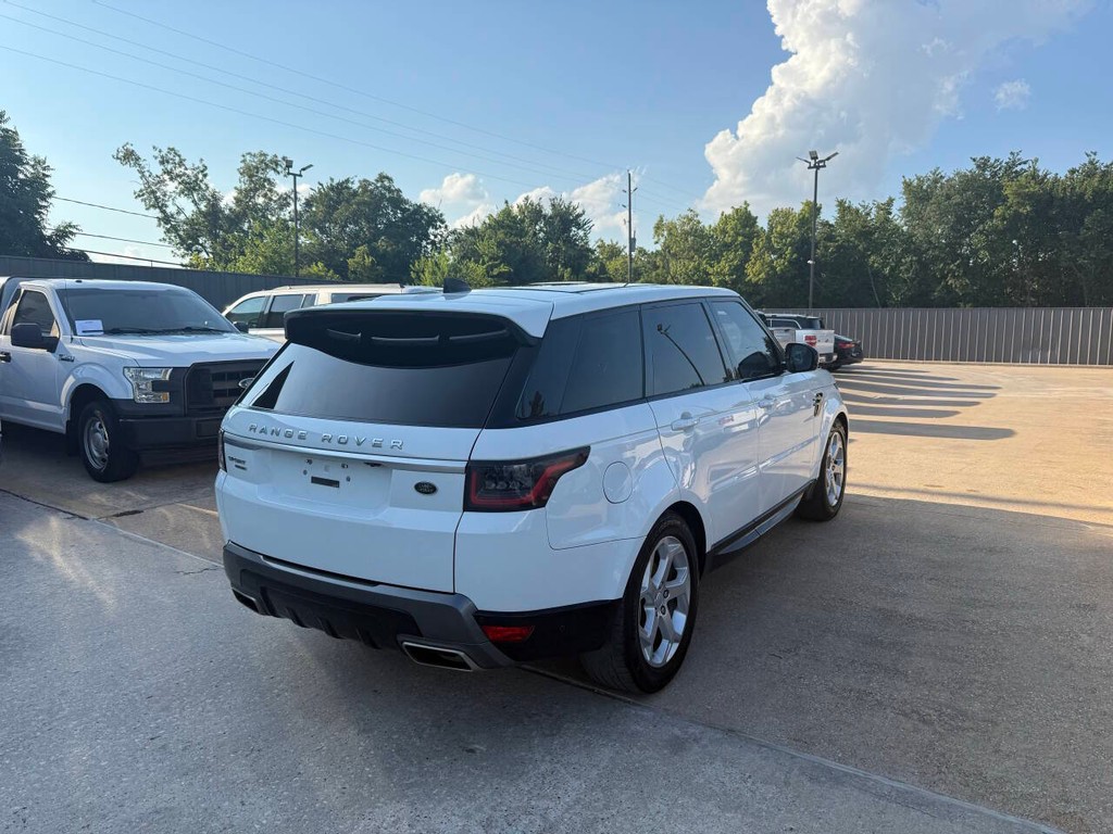 Land Rover Range Rover Sport Vehicle Full-screen Gallery Image 05