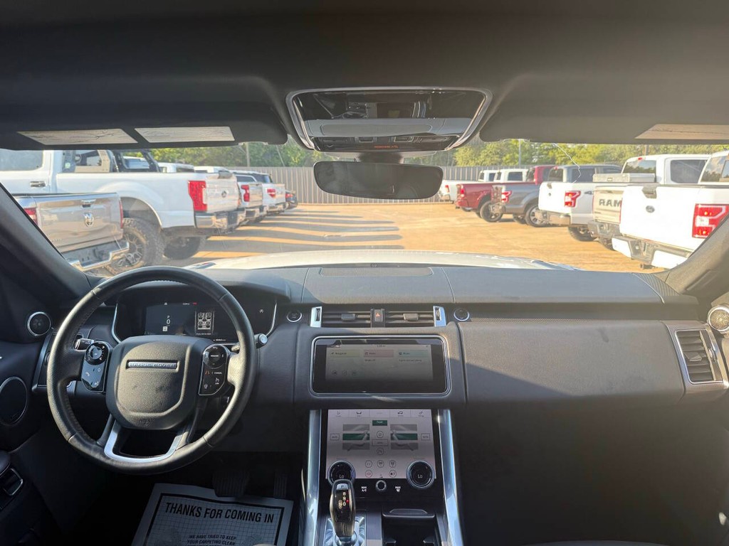 Land Rover Range Rover Sport Vehicle Full-screen Gallery Image 17