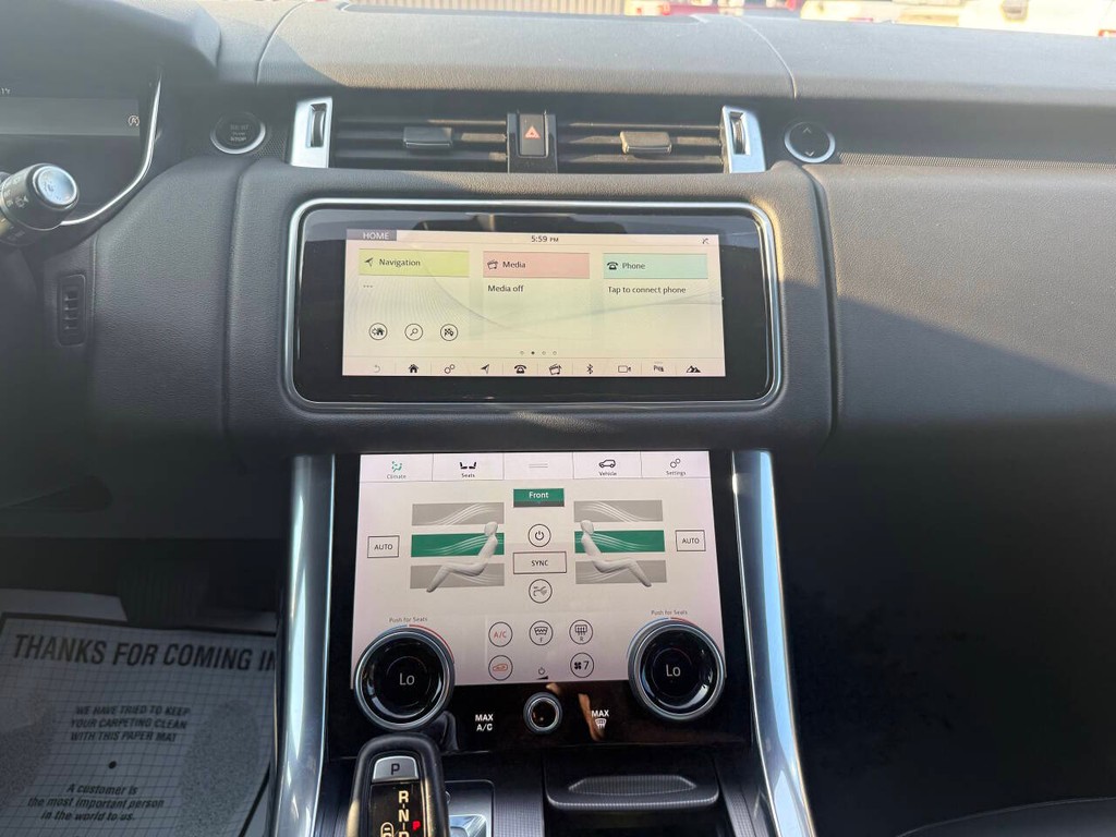 Land Rover Range Rover Sport Vehicle Full-screen Gallery Image 24