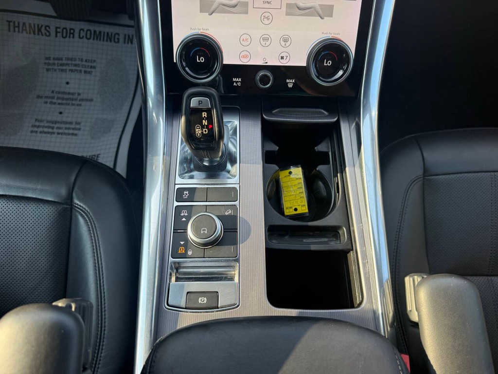 Land Rover Range Rover Sport Vehicle Full-screen Gallery Image 29