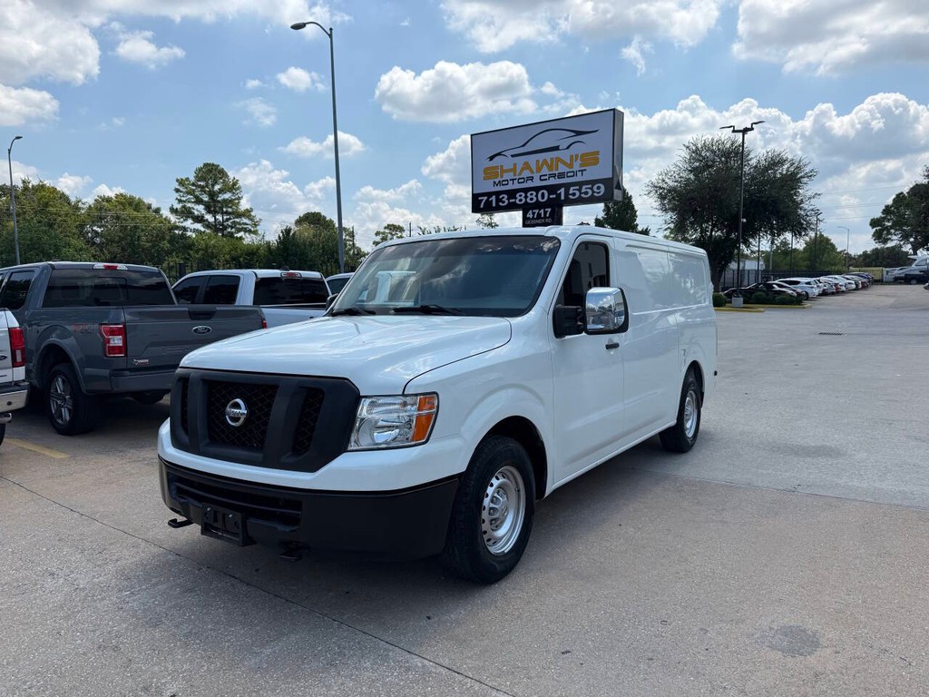 Nissan NV Cargo Vehicle Full-screen Gallery Image 03