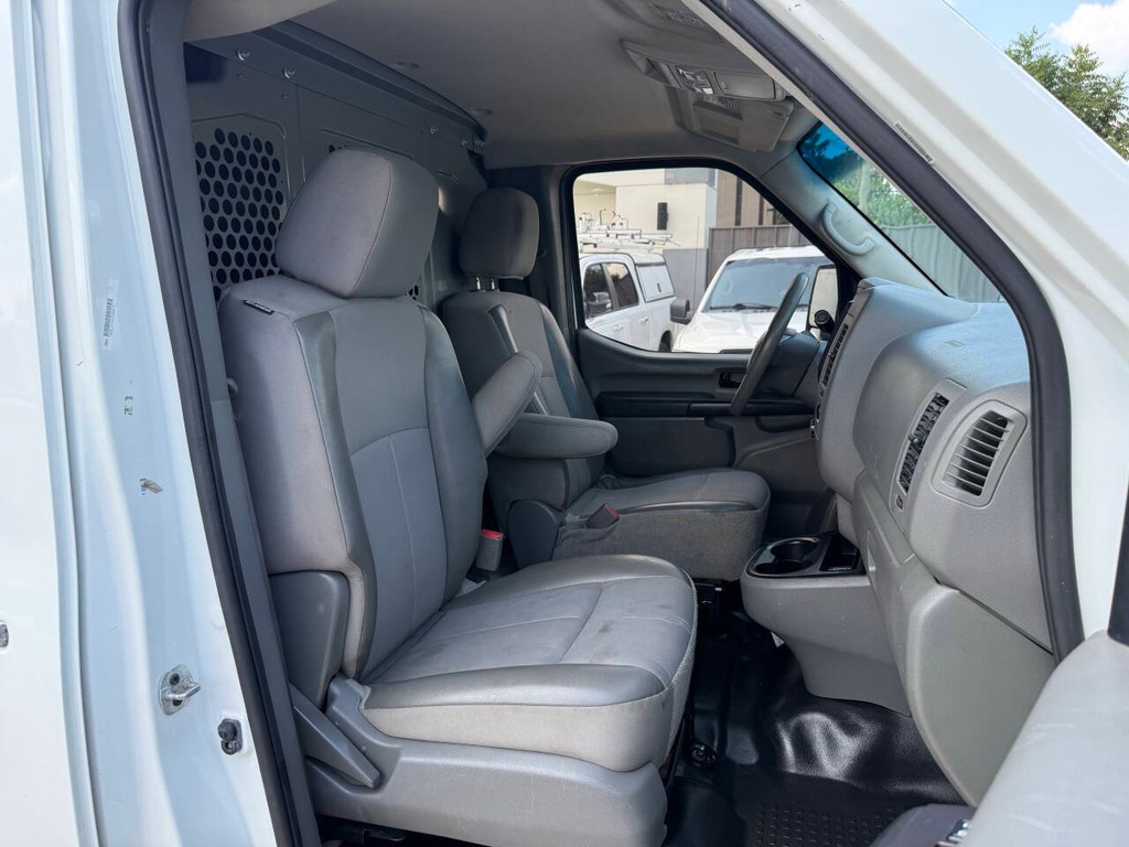 Nissan NV Cargo Vehicle Full-screen Gallery Image 10