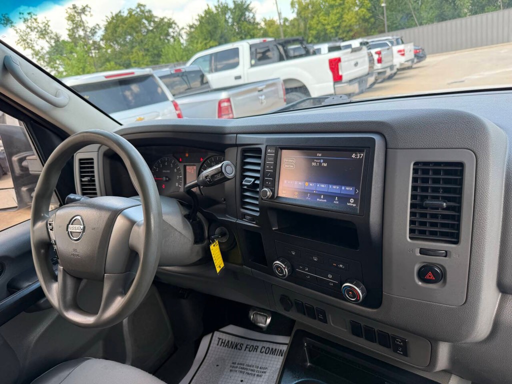 Nissan NV Cargo Vehicle Full-screen Gallery Image 14