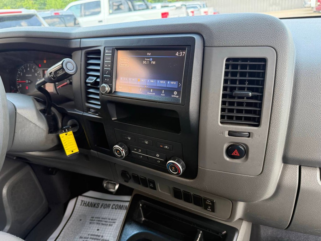 Nissan NV Cargo Vehicle Full-screen Gallery Image 17