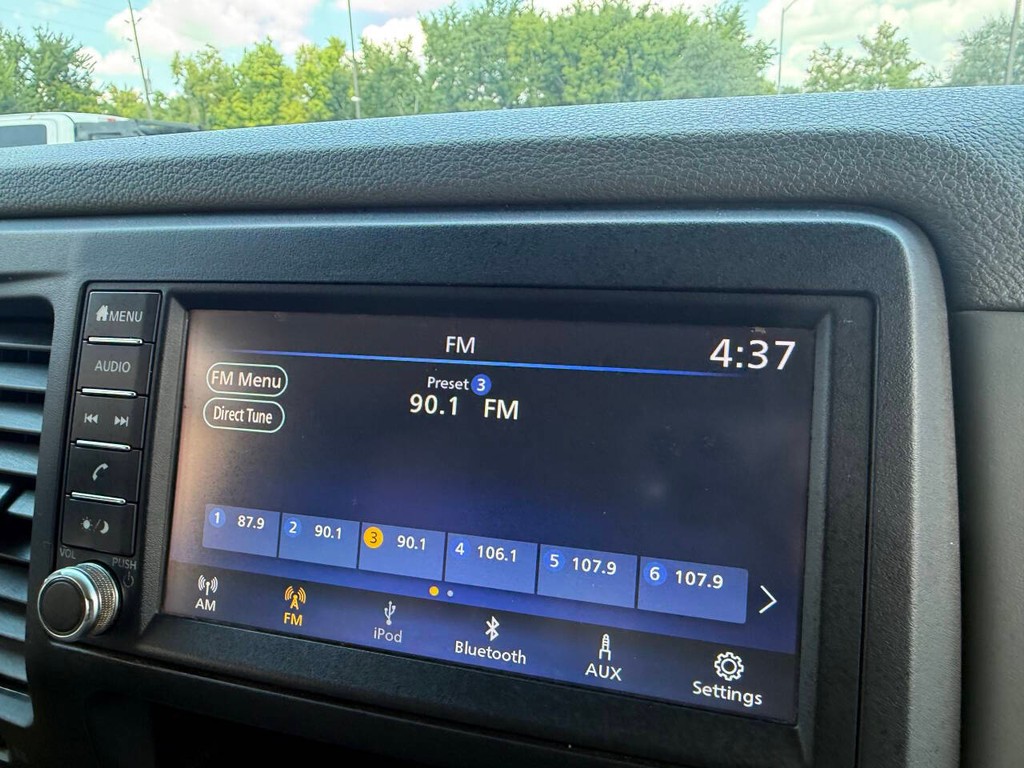 Nissan NV Cargo Vehicle Full-screen Gallery Image 18