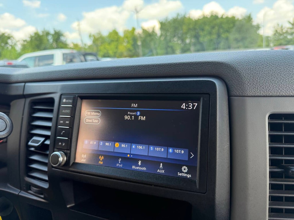 Nissan NV Cargo Vehicle Full-screen Gallery Image 20