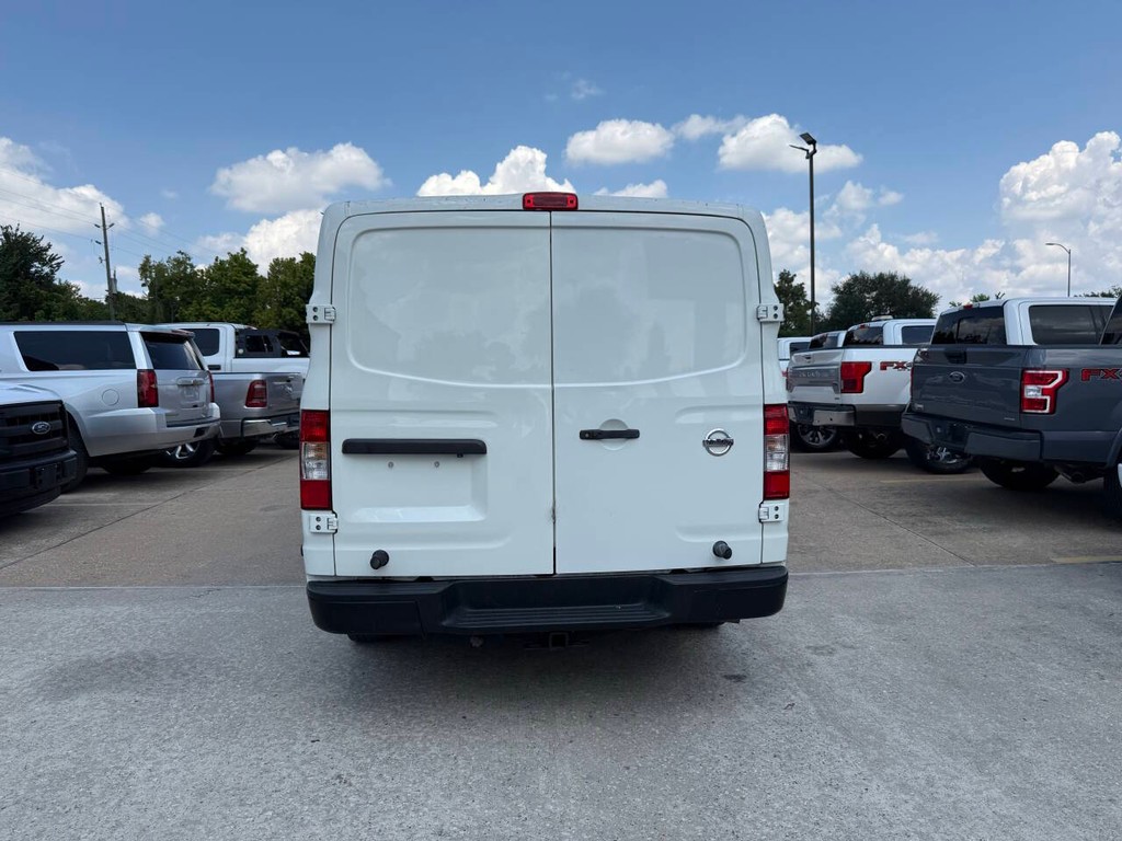 Nissan NV Cargo Vehicle Full-screen Gallery Image 33