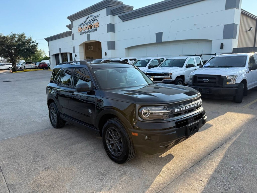 Ford Bronco Sport Vehicle Full-screen Gallery Image 02