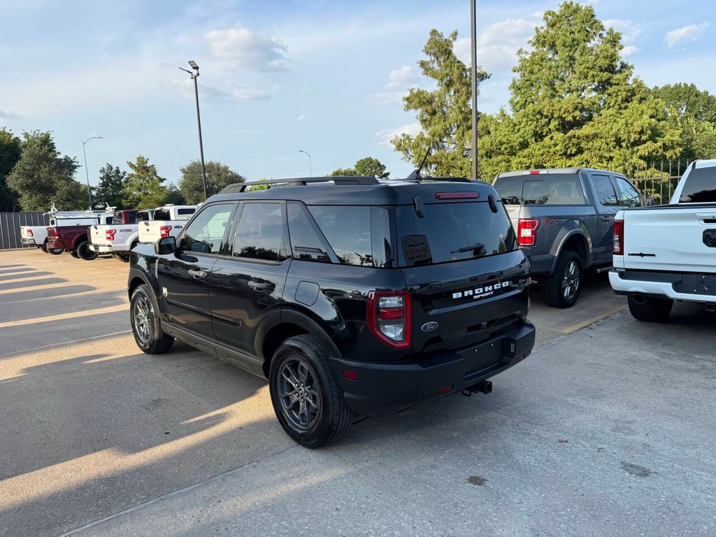 Ford Bronco Sport Vehicle Full-screen Gallery Image 04