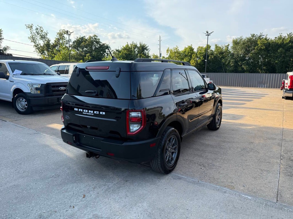 Ford Bronco Sport Vehicle Full-screen Gallery Image 05