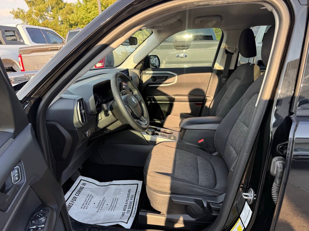 Ford Bronco Sport Vehicle Full-screen Gallery Image 07