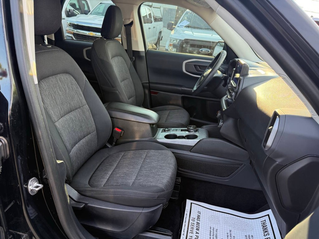 Ford Bronco Sport Vehicle Full-screen Gallery Image 10