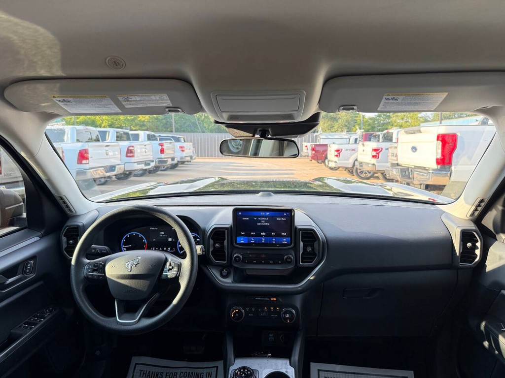 Ford Bronco Sport Vehicle Full-screen Gallery Image 17