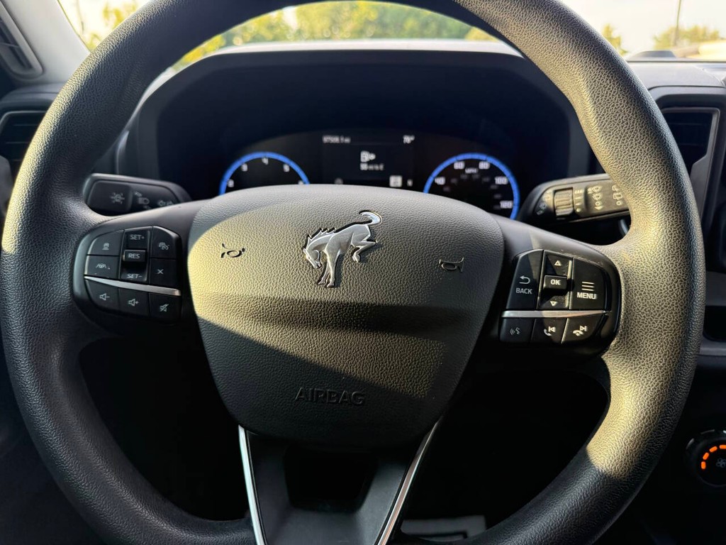 Ford Bronco Sport Vehicle Full-screen Gallery Image 23