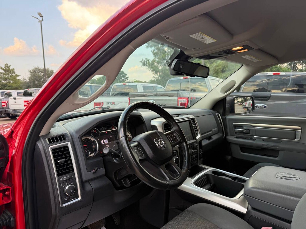 Ram 1500 Vehicle Full-screen Gallery Image 06