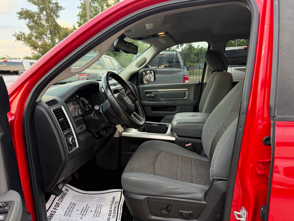 Ram 1500 Vehicle Full-screen Gallery Image 07