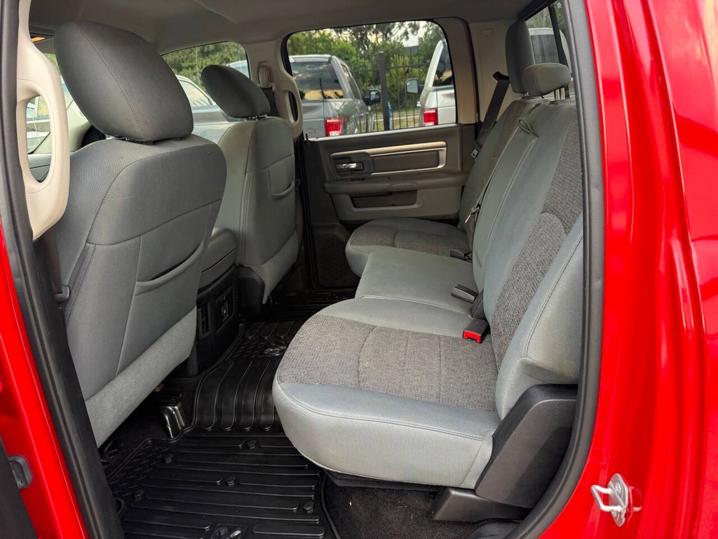 Ram 1500 Vehicle Full-screen Gallery Image 13