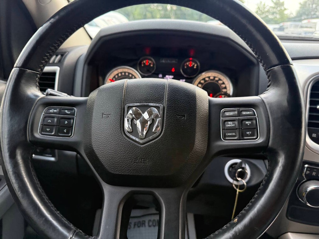 Ram 1500 Vehicle Full-screen Gallery Image 23