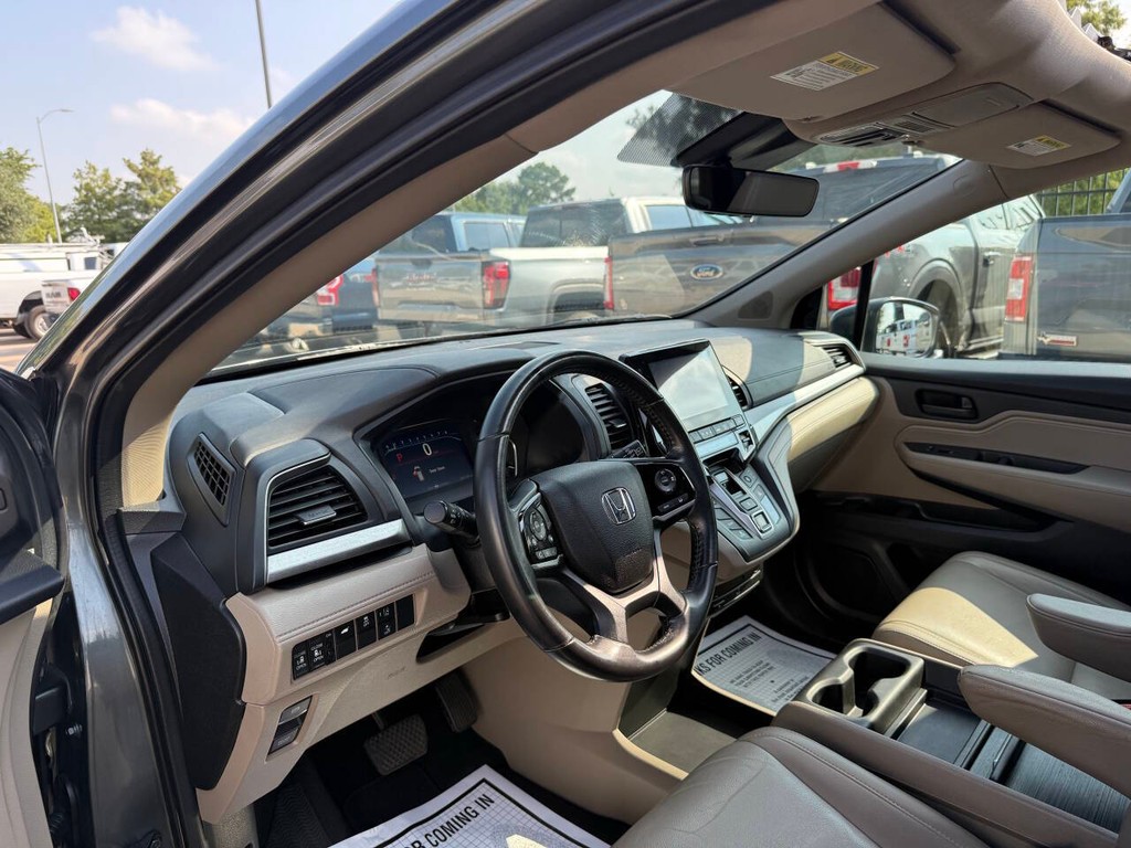 Honda Odyssey Vehicle Full-screen Gallery Image 06