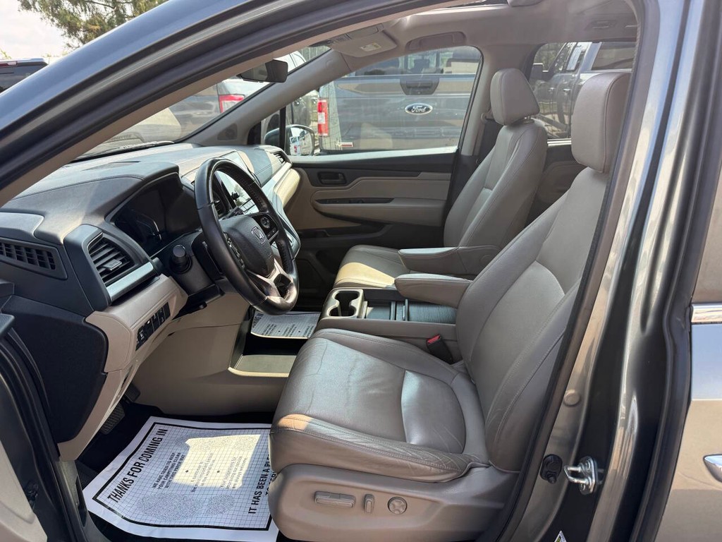 Honda Odyssey Vehicle Full-screen Gallery Image 07