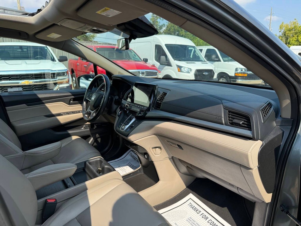 Honda Odyssey Vehicle Full-screen Gallery Image 09
