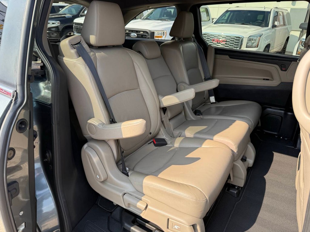 Honda Odyssey Vehicle Full-screen Gallery Image 15