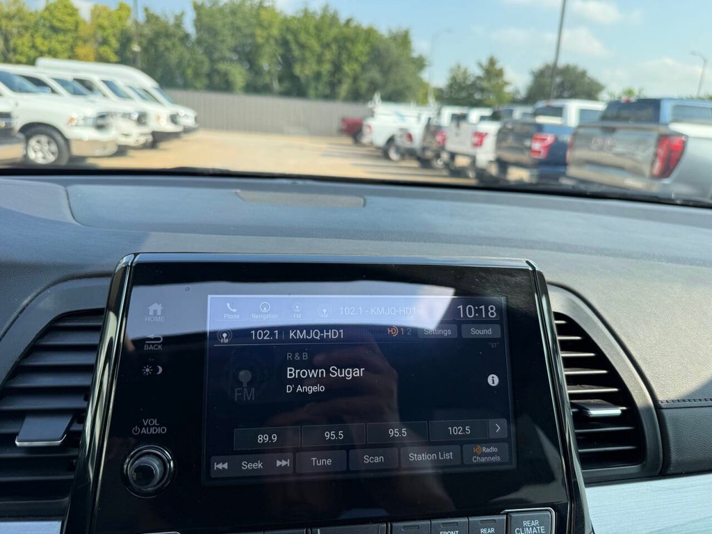 Honda Odyssey Vehicle Full-screen Gallery Image 26