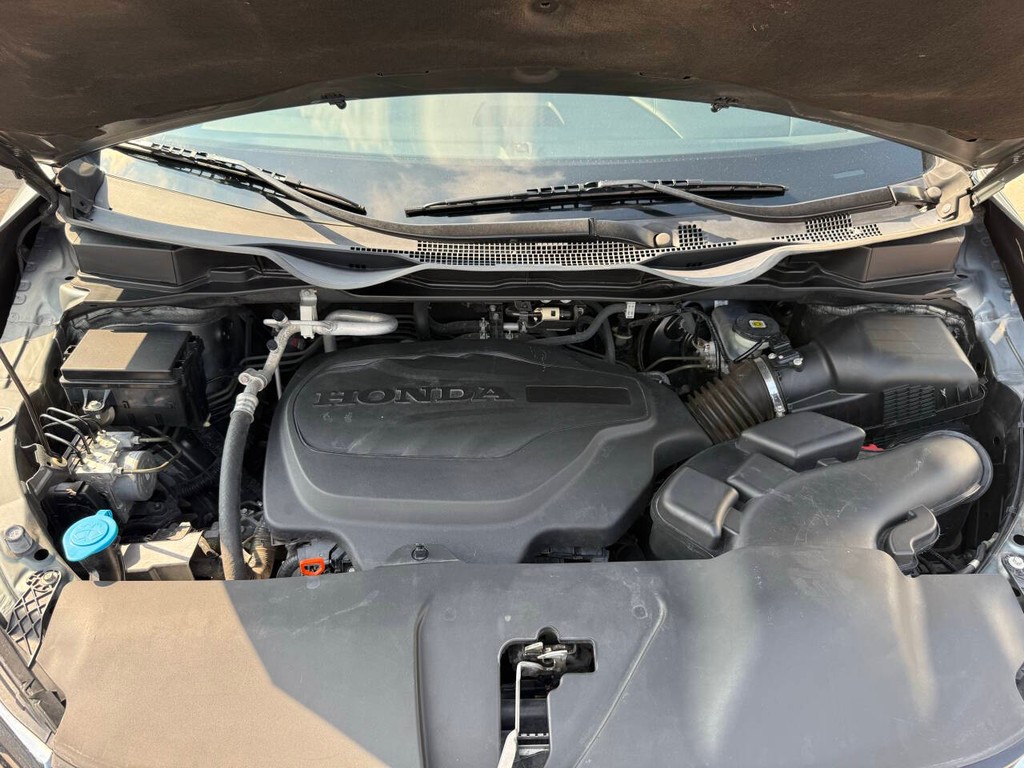 Honda Odyssey Vehicle Full-screen Gallery Image 37