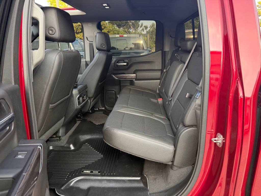 Chevrolet Silverado 1500 Vehicle Full-screen Gallery Image 13