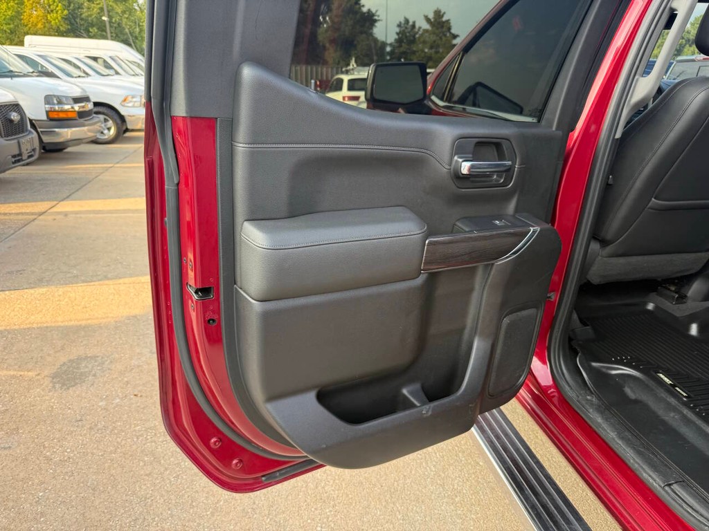 Chevrolet Silverado 1500 Vehicle Full-screen Gallery Image 14