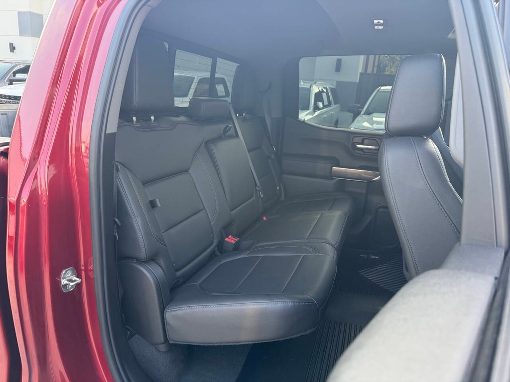 Chevrolet Silverado 1500 Vehicle Full-screen Gallery Image 15