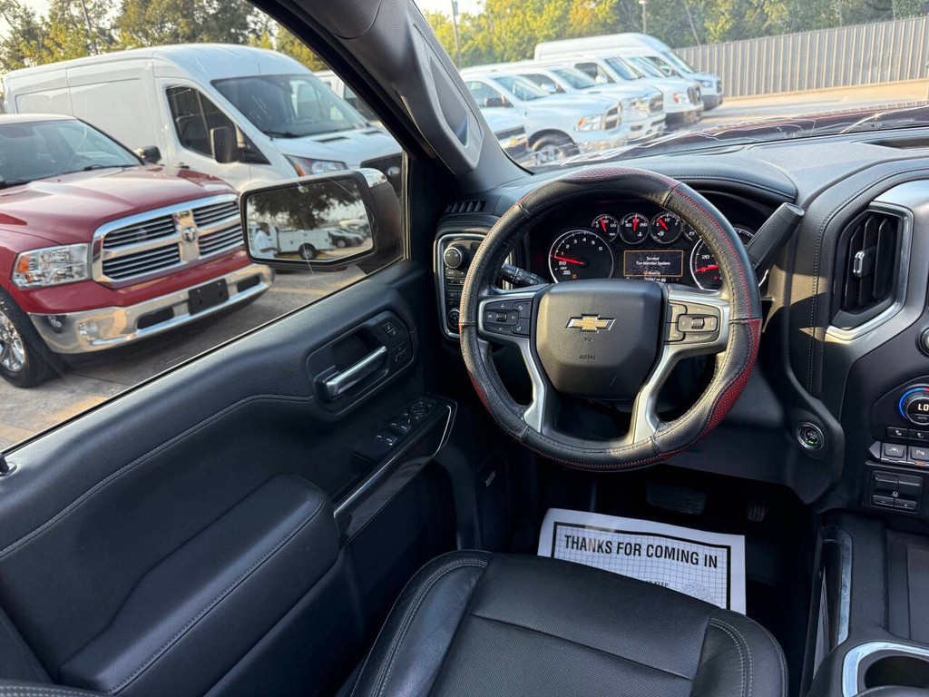 Chevrolet Silverado 1500 Vehicle Full-screen Gallery Image 19