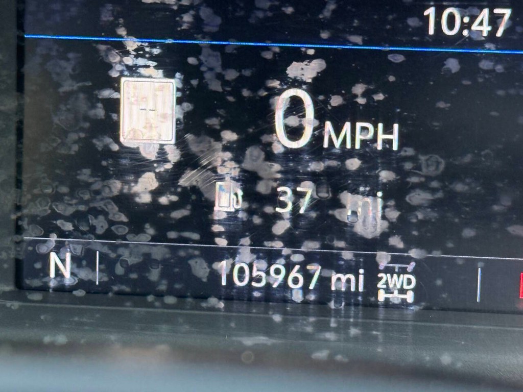 Chevrolet Silverado 1500 Vehicle Full-screen Gallery Image 34