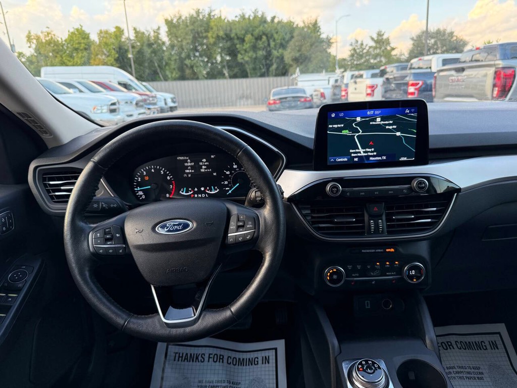 Ford Escape Vehicle Full-screen Gallery Image 21