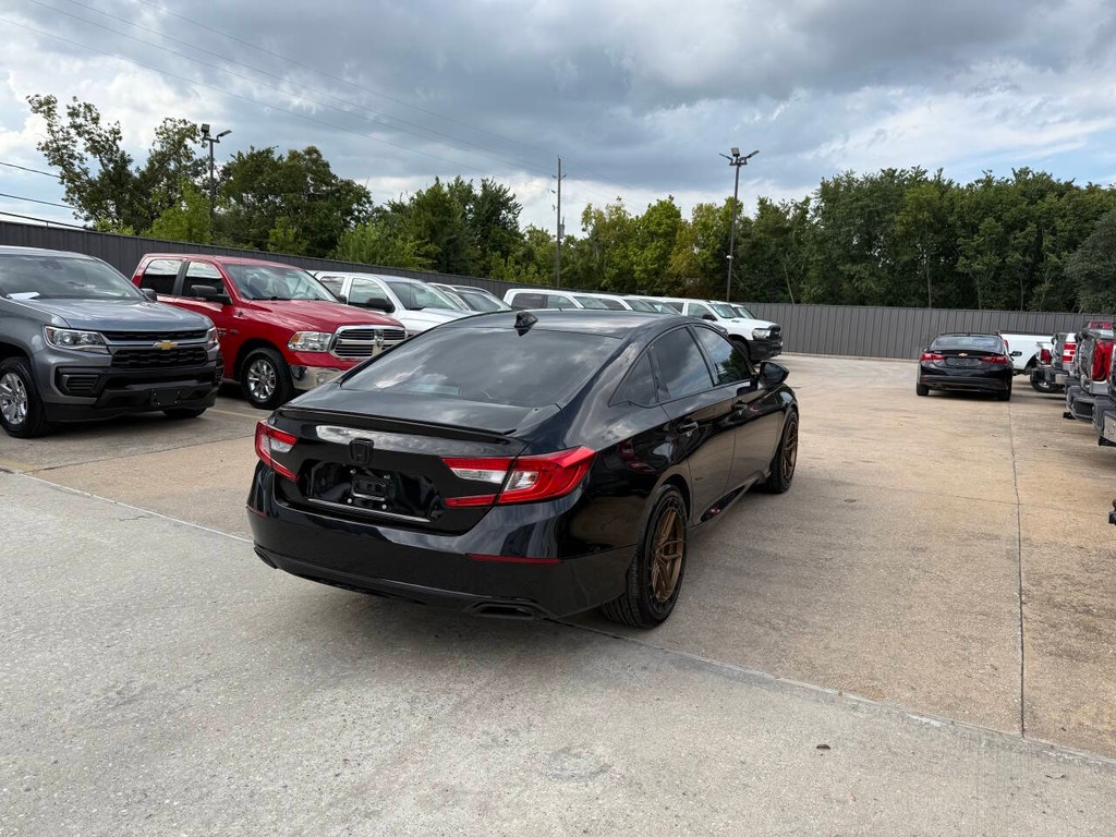 Honda Accord Sedan Vehicle Full-screen Gallery Image 05