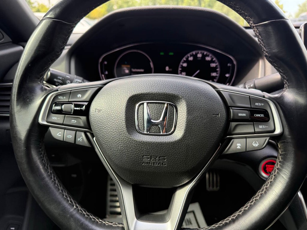 Honda Accord Sedan Vehicle Full-screen Gallery Image 23