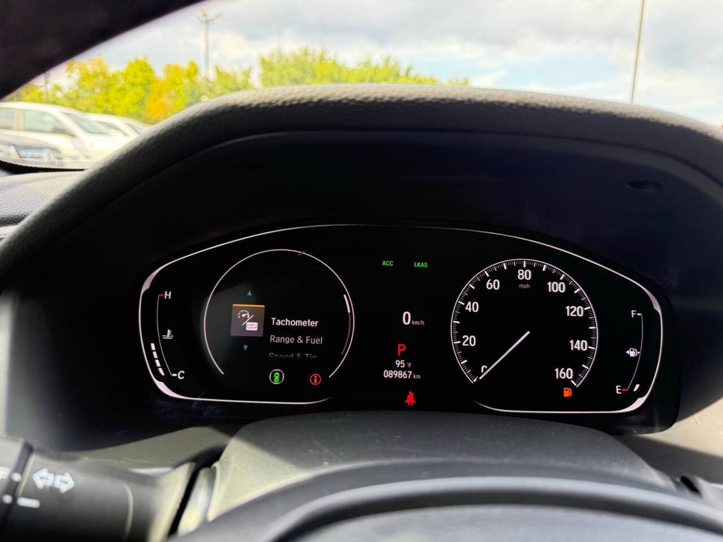 Honda Accord Sedan Vehicle Full-screen Gallery Image 31