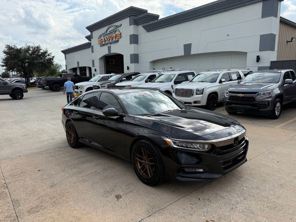 Honda Accord Sedan Vehicle Full-screen Gallery Image 39