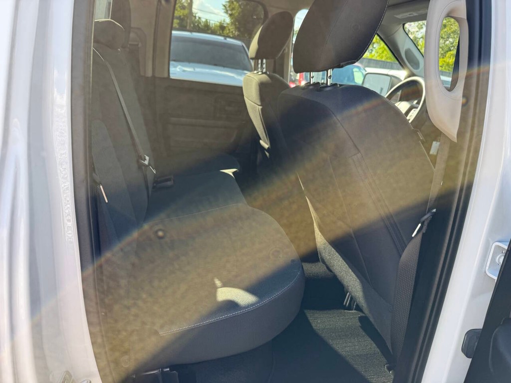 Ram 1500 Classic Vehicle Full-screen Gallery Image 15