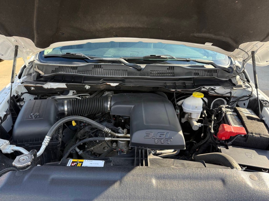 Ram 1500 Classic Vehicle Full-screen Gallery Image 34