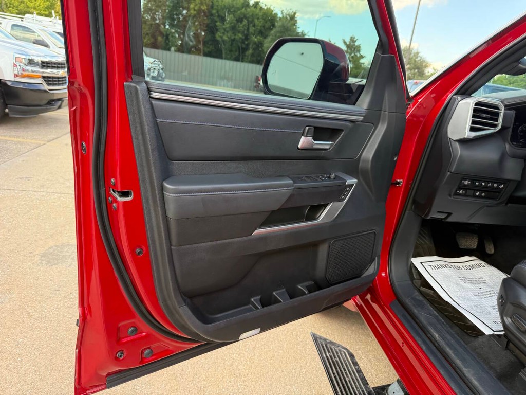 Toyota Tundra Vehicle Full-screen Gallery Image 08