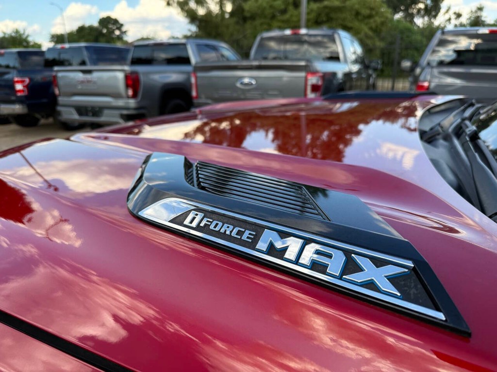 Toyota Tundra Vehicle Full-screen Gallery Image 38