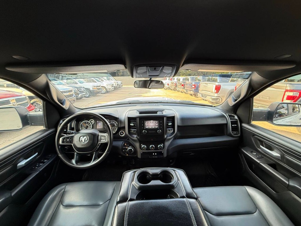 Ram 1500 Vehicle Full-screen Gallery Image 18