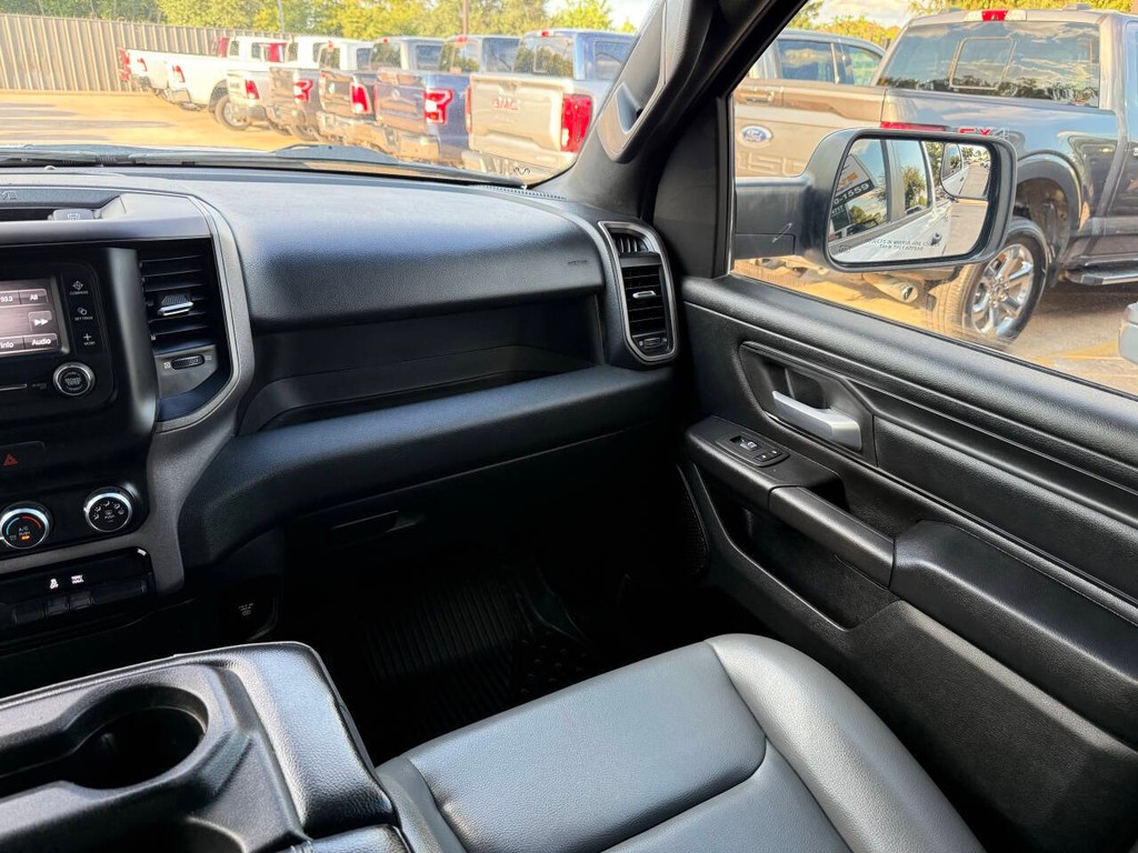 Ram 1500 Vehicle Full-screen Gallery Image 20