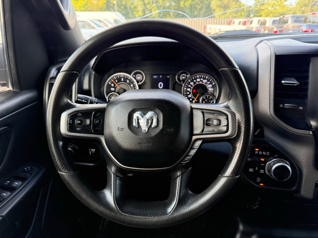 Ram 1500 Vehicle Full-screen Gallery Image 22