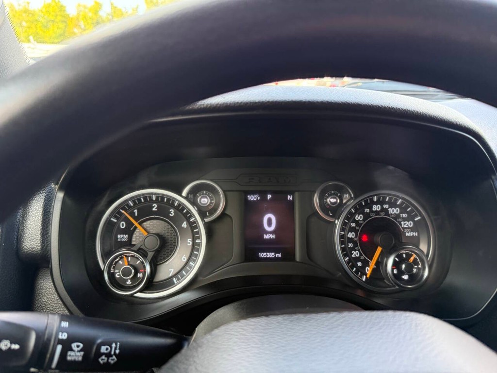 Ram 1500 Vehicle Full-screen Gallery Image 32