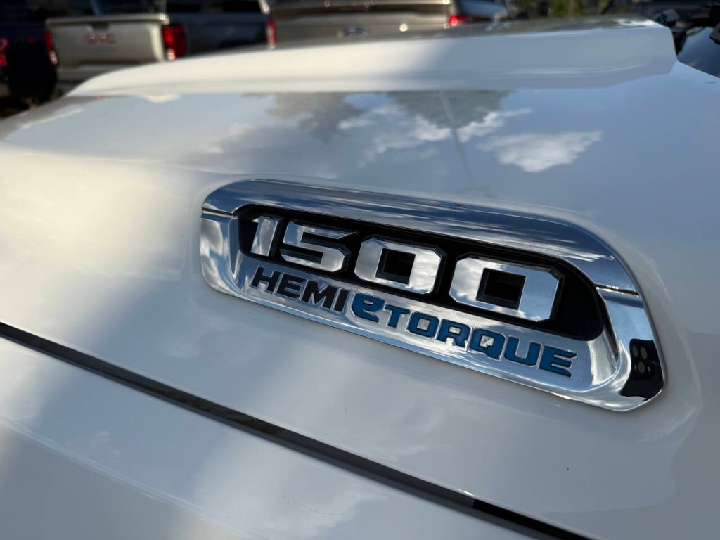 Ram 1500 Vehicle Full-screen Gallery Image 37