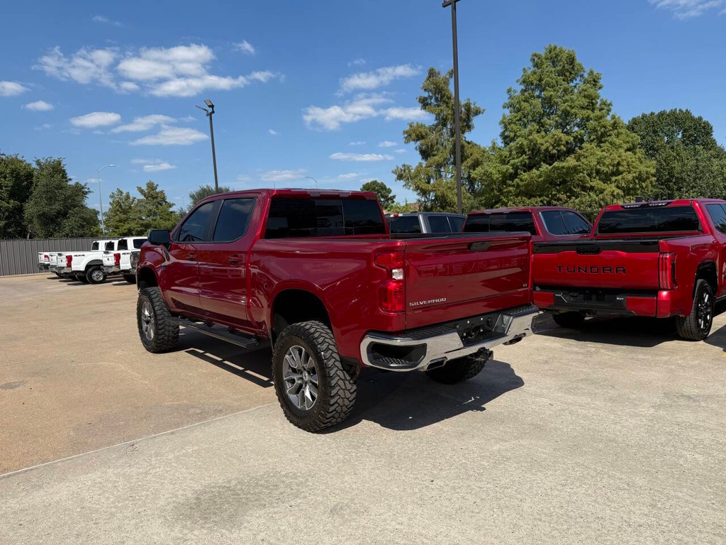 Chevrolet Silverado 1500 Vehicle Full-screen Gallery Image 04