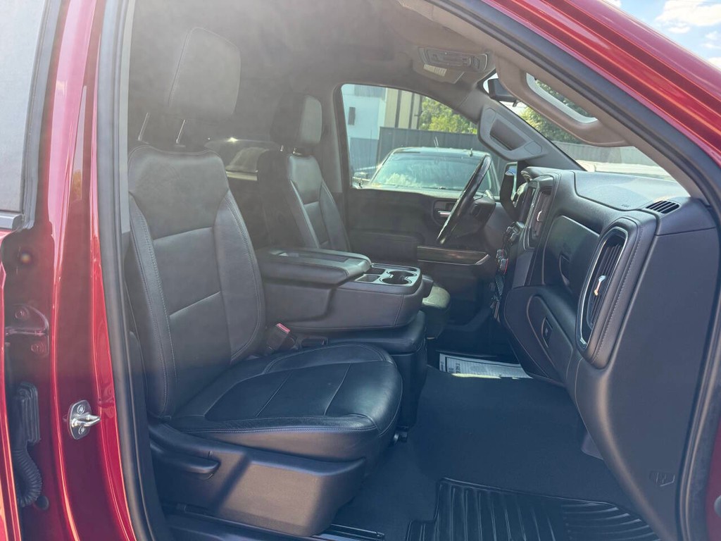 Chevrolet Silverado 1500 Vehicle Full-screen Gallery Image 10